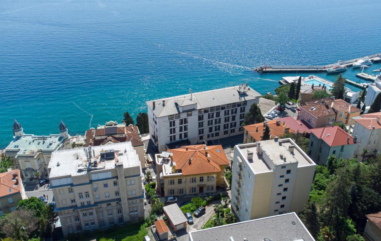 Penthouse At Villa Mascagni Opatija Eksteriør billede