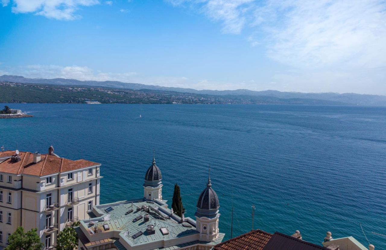 Penthouse At Villa Mascagni Opatija Eksteriør billede